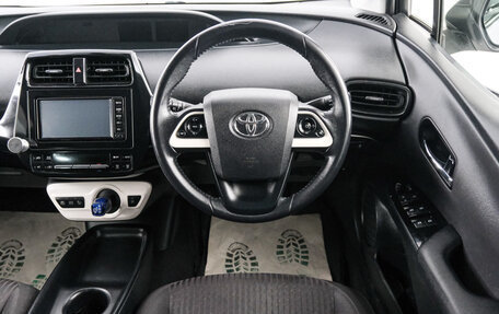 Toyota Prius IV XW50, 2018 год, 1 749 000 рублей, 14 фотография