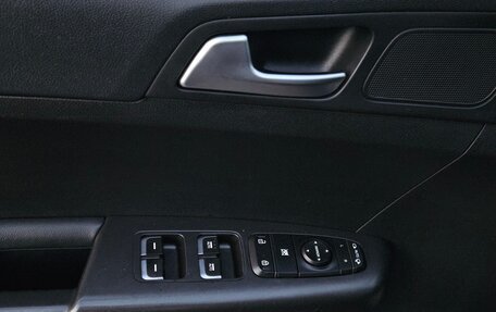 KIA Sportage IV рестайлинг, 2019 год, 2 100 000 рублей, 15 фотография