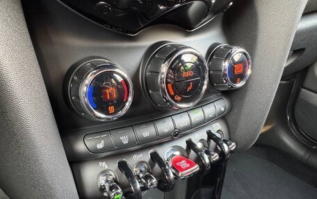 MINI Hatch, 2019 год, 2 450 000 рублей, 15 фотография