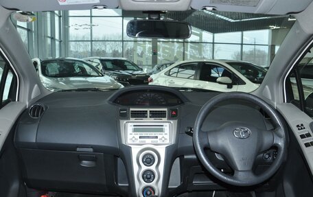 Toyota Vitz, 2008 год, 780 000 рублей, 10 фотография