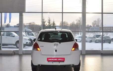 Toyota Vitz, 2008 год, 780 000 рублей, 4 фотография