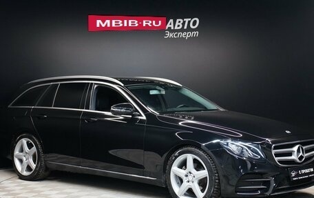 Mercedes-Benz E-Класс, 2018 год, 2 988 000 рублей, 3 фотография