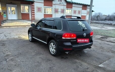 Volkswagen Touareg III, 2004 год, 870 000 рублей, 2 фотография