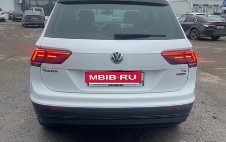 Volkswagen Tiguan II, 2017 год, 2 550 000 рублей, 4 фотография