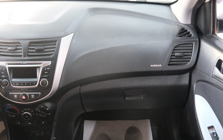 Hyundai Solaris II рестайлинг, 2016 год, 959 000 рублей, 19 фотография