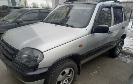Chevrolet Niva I рестайлинг, 2004 год, 300 000 рублей, 7 фотография