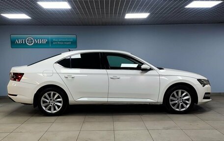 Skoda Superb III рестайлинг, 2019 год, 2 499 000 рублей, 4 фотография