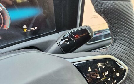 Volkswagen Tiguan, 2025 год, 5 099 000 рублей, 16 фотография