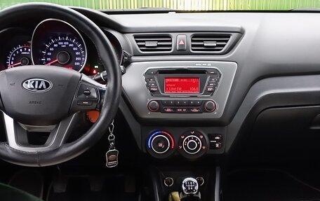 KIA Rio III рестайлинг, 2013 год, 705 000 рублей, 4 фотография