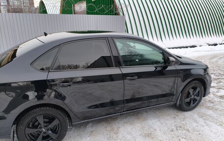 Volkswagen Polo VI (EU Market), 2015 год, 890 000 рублей, 3 фотография