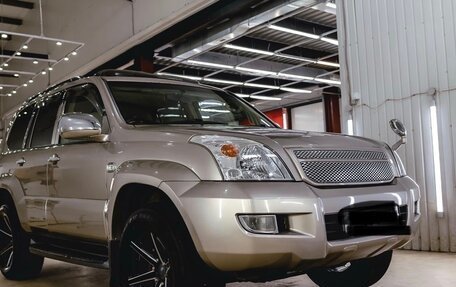 Toyota Land Cruiser Prado 120 рестайлинг, 2002 год, 2 100 000 рублей, 3 фотография