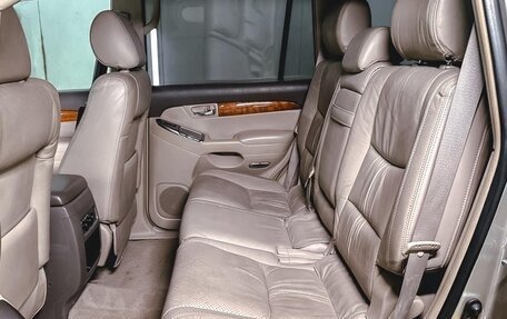 Toyota Land Cruiser Prado 120 рестайлинг, 2002 год, 2 100 000 рублей, 13 фотография