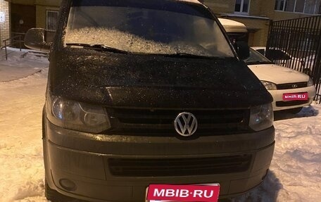 Volkswagen Caravelle T5, 2012 год, 1 750 000 рублей, 1 фотография