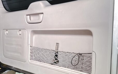 Toyota Land Cruiser Prado 120 рестайлинг, 2002 год, 2 100 000 рублей, 16 фотография