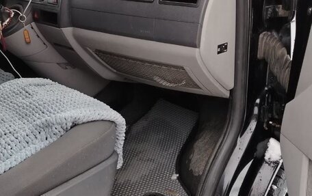 Volkswagen Caravelle T5, 2012 год, 1 750 000 рублей, 10 фотография