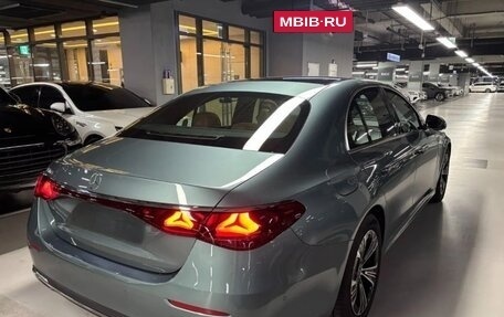 Mercedes-Benz E-Класс, 2025 год, 5 240 000 рублей, 4 фотография