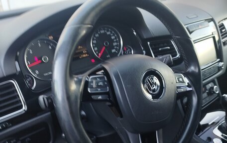 Volkswagen Touareg III, 2013 год, 1 995 000 рублей, 10 фотография