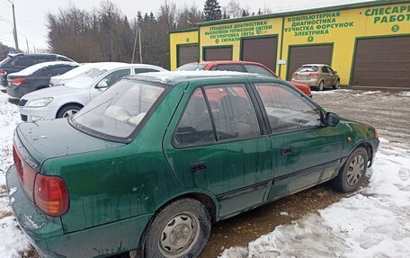 Suzuki Swift II, 2000 год, 130 000 рублей, 1 фотография