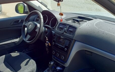 Skoda Yeti I рестайлинг, 2015 год, 1 050 000 рублей, 2 фотография