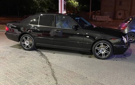 Mercedes-Benz E-Класс, 1999 год, 520 000 рублей, 10 фотография