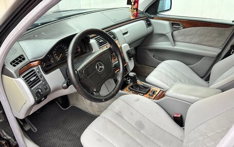 Mercedes-Benz E-Класс, 1999 год, 520 000 рублей, 7 фотография