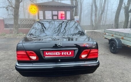 Mercedes-Benz E-Класс, 1999 год, 520 000 рублей, 4 фотография