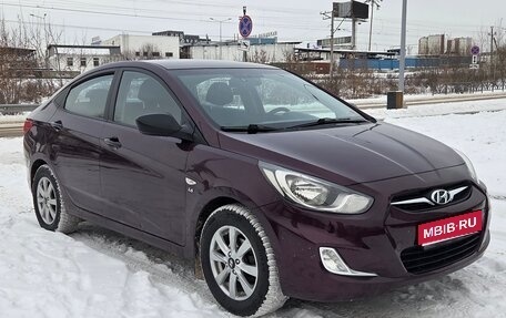 Hyundai Solaris II рестайлинг, 2013 год, 960 000 рублей, 1 фотография