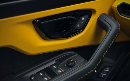 Lamborghini Urus I, 2025 год, 39 490 000 рублей, 25 фотография