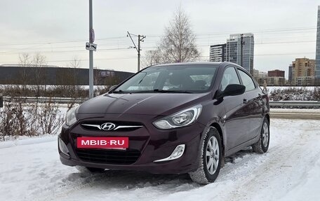 Hyundai Solaris II рестайлинг, 2013 год, 960 000 рублей, 2 фотография