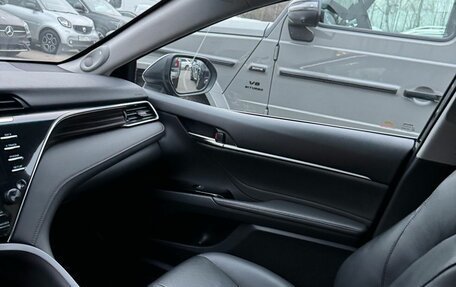 Toyota Camry, 2019 год, 2 550 000 рублей, 13 фотография