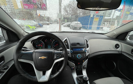 Chevrolet Cruze II, 2014 год, 900 000 рублей, 19 фотография