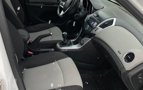 Chevrolet Cruze II, 2014 год, 900 000 рублей, 16 фотография