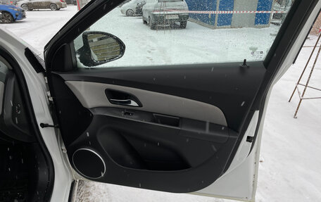 Chevrolet Cruze II, 2014 год, 900 000 рублей, 17 фотография