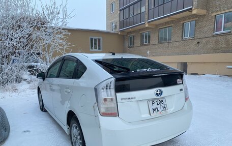 Toyota Prius, 2011 год, 1 000 000 рублей, 6 фотография