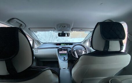 Toyota Prius, 2011 год, 1 000 000 рублей, 9 фотография