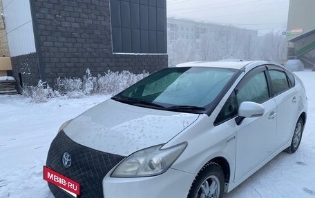 Toyota Prius, 2011 год, 1 000 000 рублей, 3 фотография