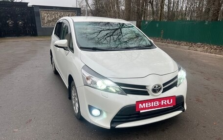 Toyota Verso I, 2013 год, 1 075 000 рублей, 4 фотография