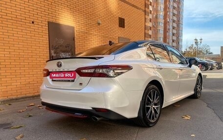 Toyota Camry, 2021 год, 3 600 000 рублей, 12 фотография