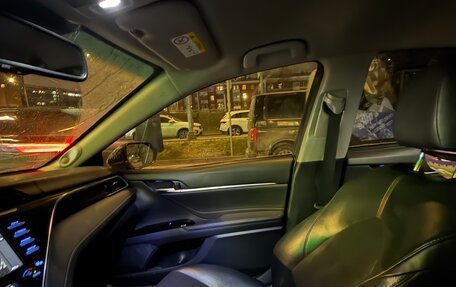 Toyota Camry, 2019 год, 2 600 000 рублей, 7 фотография