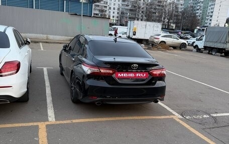 Toyota Camry, 2019 год, 2 600 000 рублей, 2 фотография