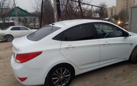 Hyundai Solaris II рестайлинг, 2015 год, 750 000 рублей, 7 фотография