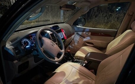 Toyota Land Cruiser Prado 120 рестайлинг, 2007 год, 1 750 000 рублей, 14 фотография