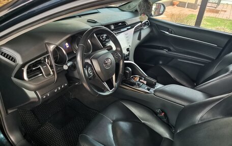 Toyota Camry, 2019 год, 2 650 000 рублей, 14 фотография