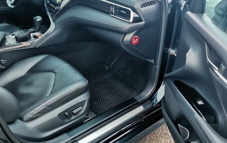 Toyota Camry, 2019 год, 2 650 000 рублей, 16 фотография