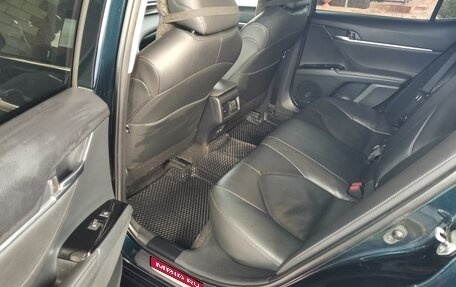 Toyota Camry, 2019 год, 2 650 000 рублей, 15 фотография