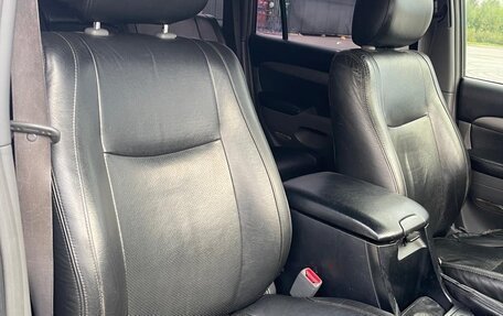 Toyota Land Cruiser Prado 120 рестайлинг, 2007 год, 1 750 000 рублей, 7 фотография