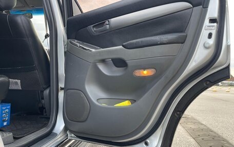 Toyota Land Cruiser Prado 120 рестайлинг, 2007 год, 1 750 000 рублей, 12 фотография