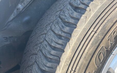 Toyota Land Cruiser Prado 120 рестайлинг, 2007 год, 1 750 000 рублей, 19 фотография