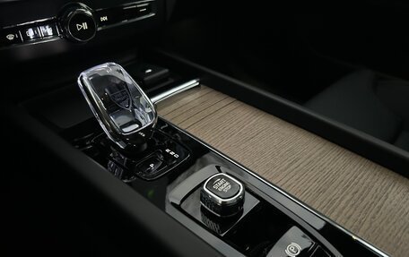 Volvo XC60 II, 2025 год, 8 390 000 рублей, 17 фотография