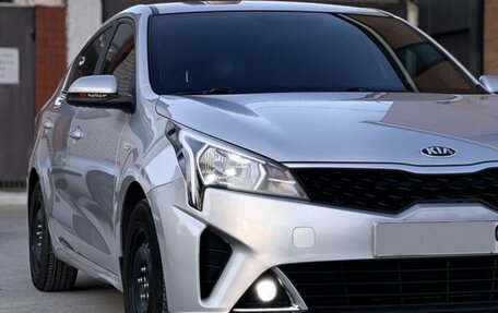 KIA Rio IV, 2021 год, 1 500 000 рублей, 2 фотография